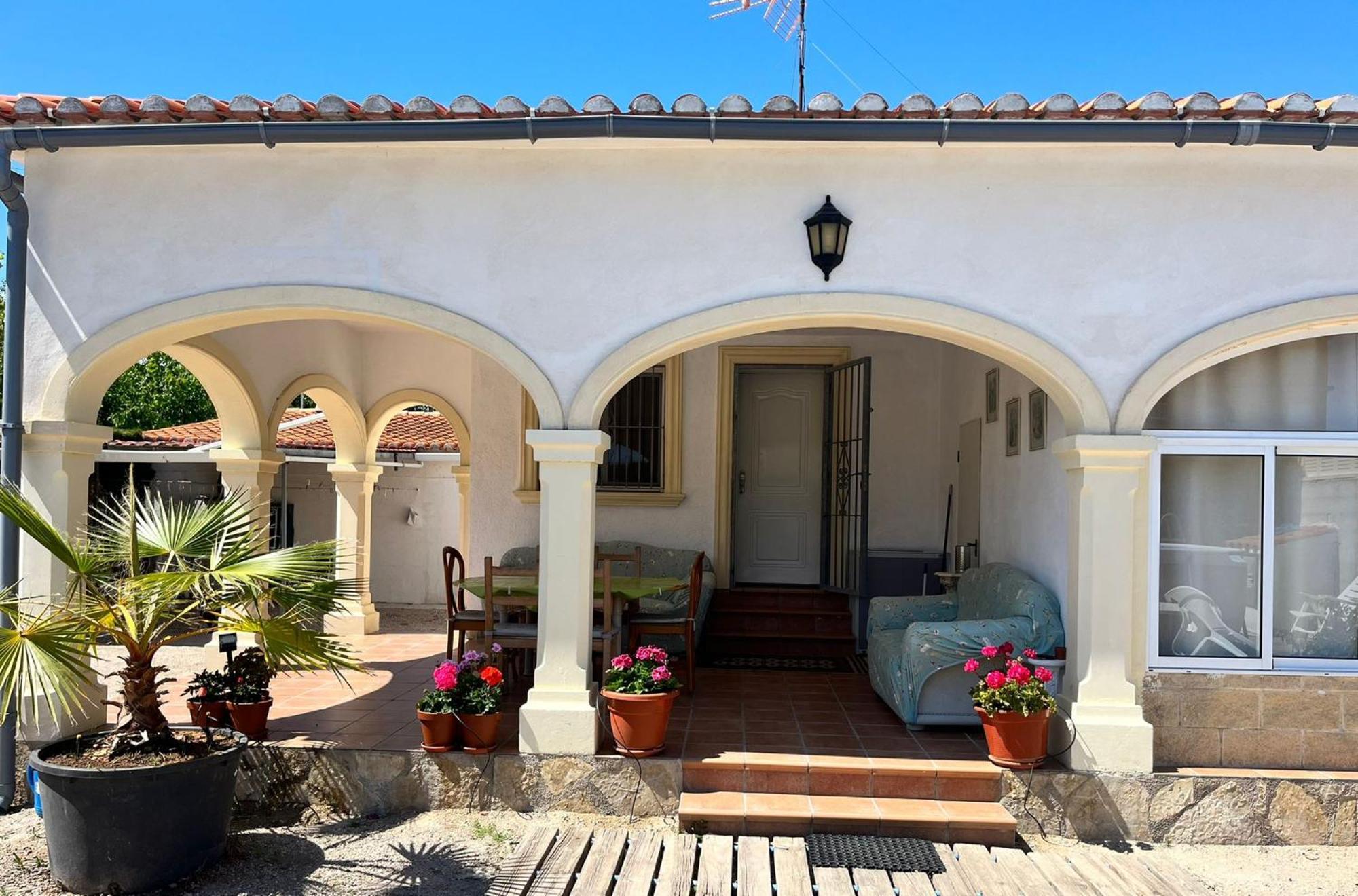 The House Casa de hóspedes Les Deveses Exterior foto